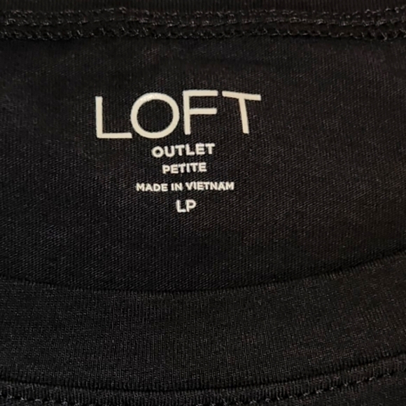 LOFT Black T-shirt w/Puffy Eyelet Sleeves - Large Petite - Picture 5 of 6